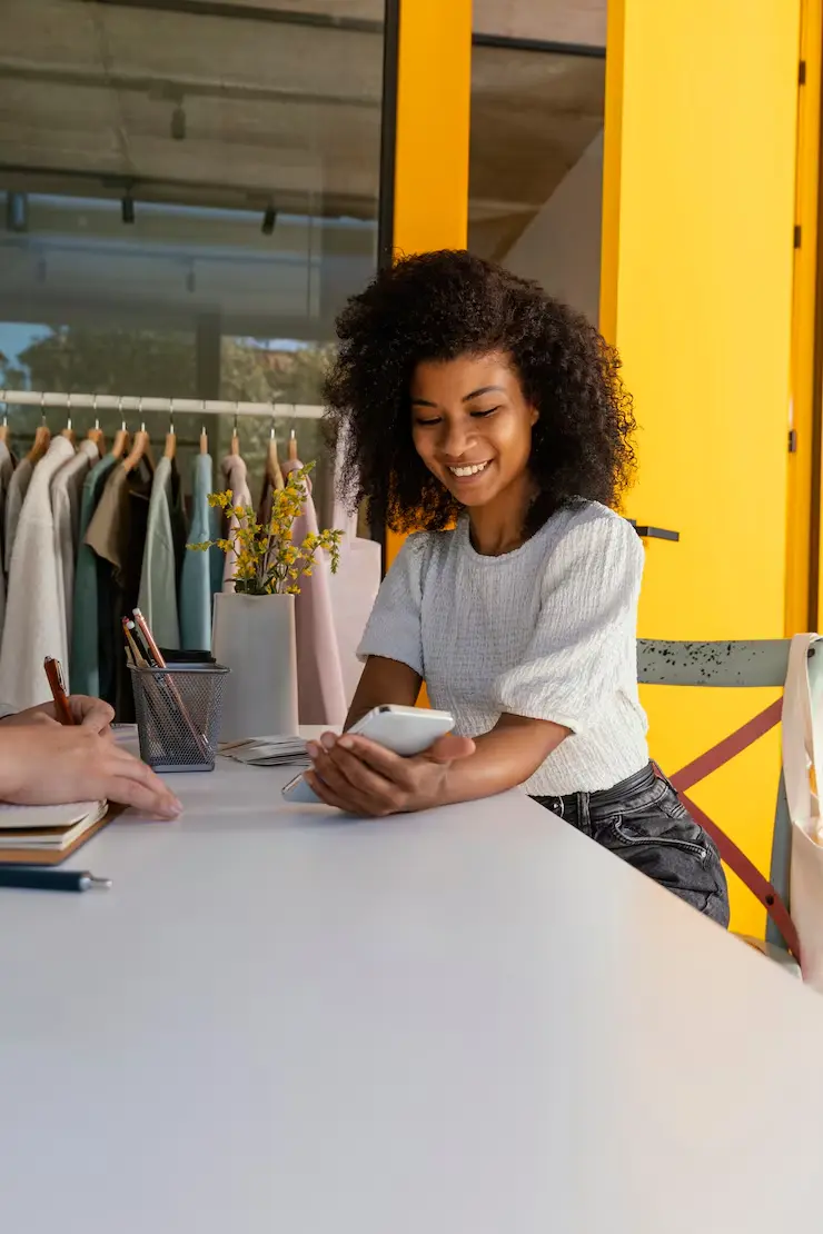 Personal shopper with client